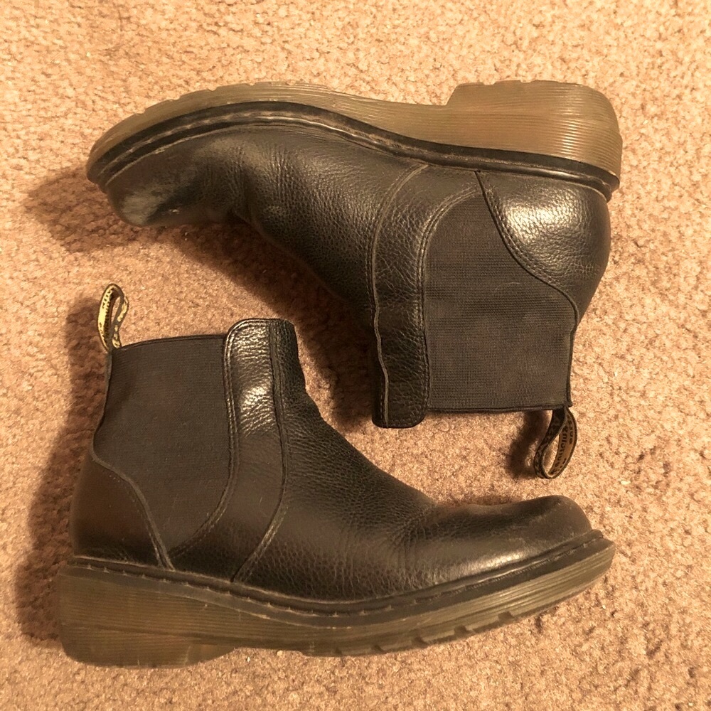 Doctor Martens Round Toe Chelsea Boot US 6 Black